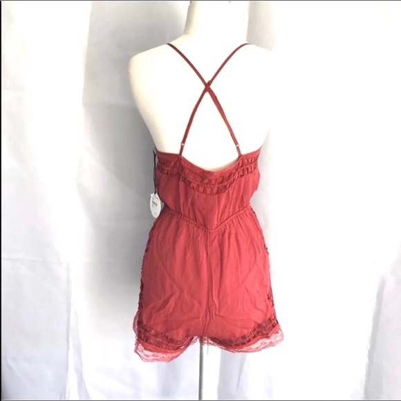 Tularosa Charmer Romper Lace Rusted Cherry S - Picture 4 of 5